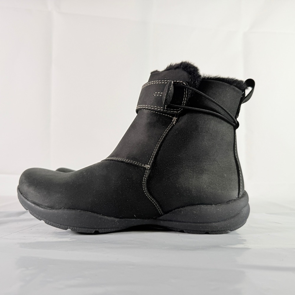 Clarks Roseville Boot Women's‎ Black Leather Ankle Bootie Size 7.5 M New In Box